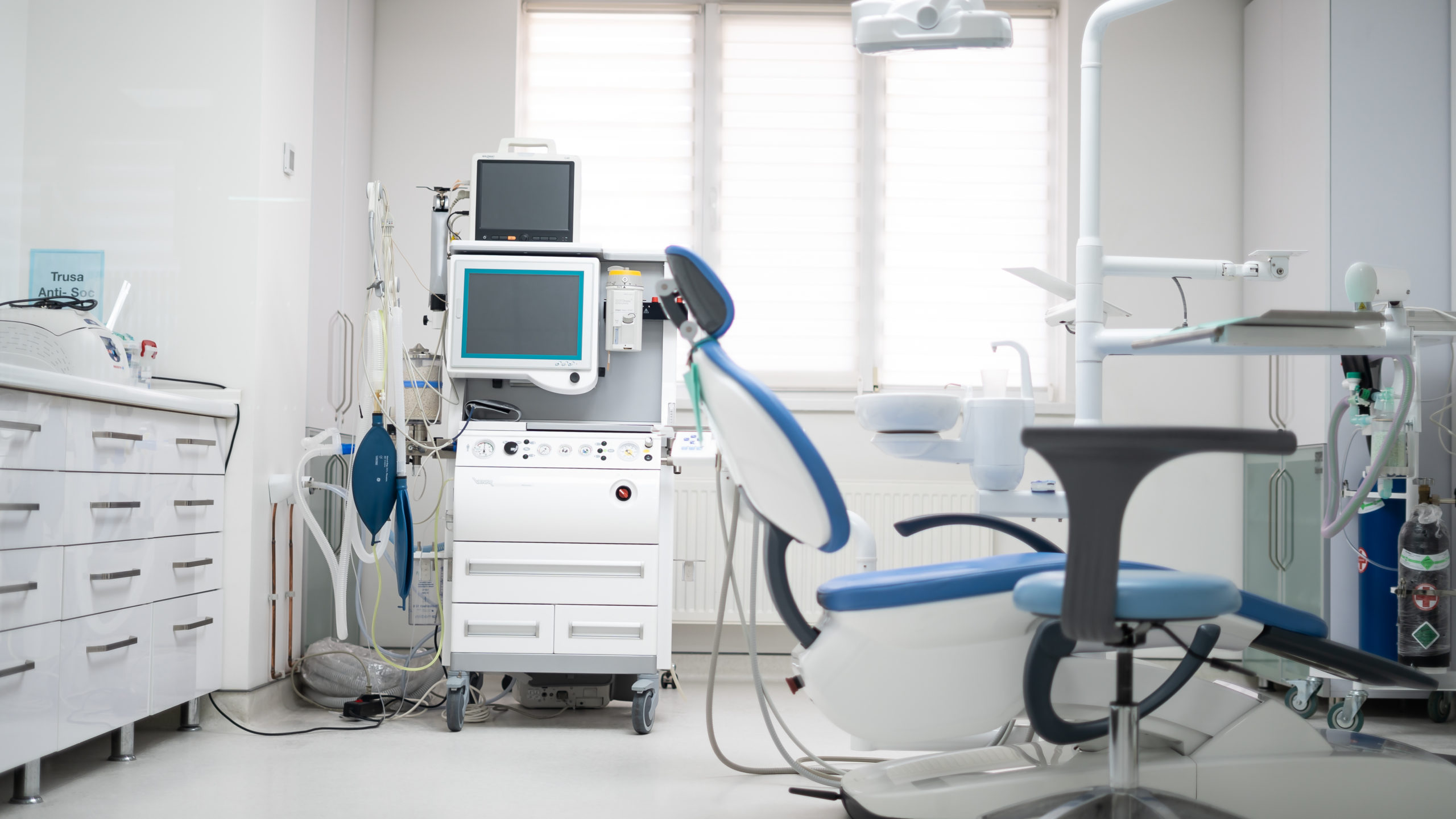 Unit dentar în cabinetul clinicii
