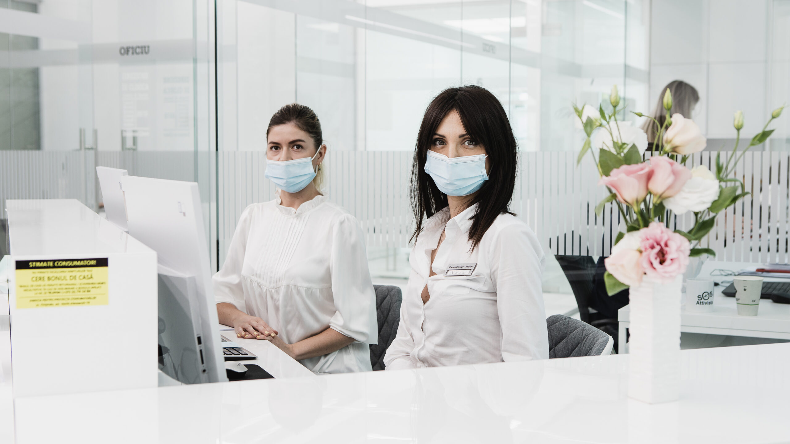 Membri ai echipei la recepție