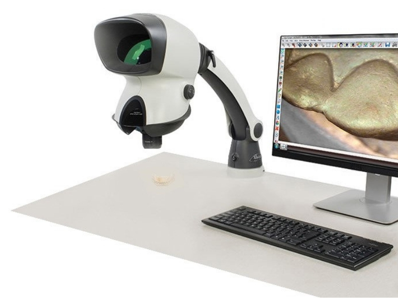 Microscop Mantis pentru controlul calității în laboratorul dentar propriu
