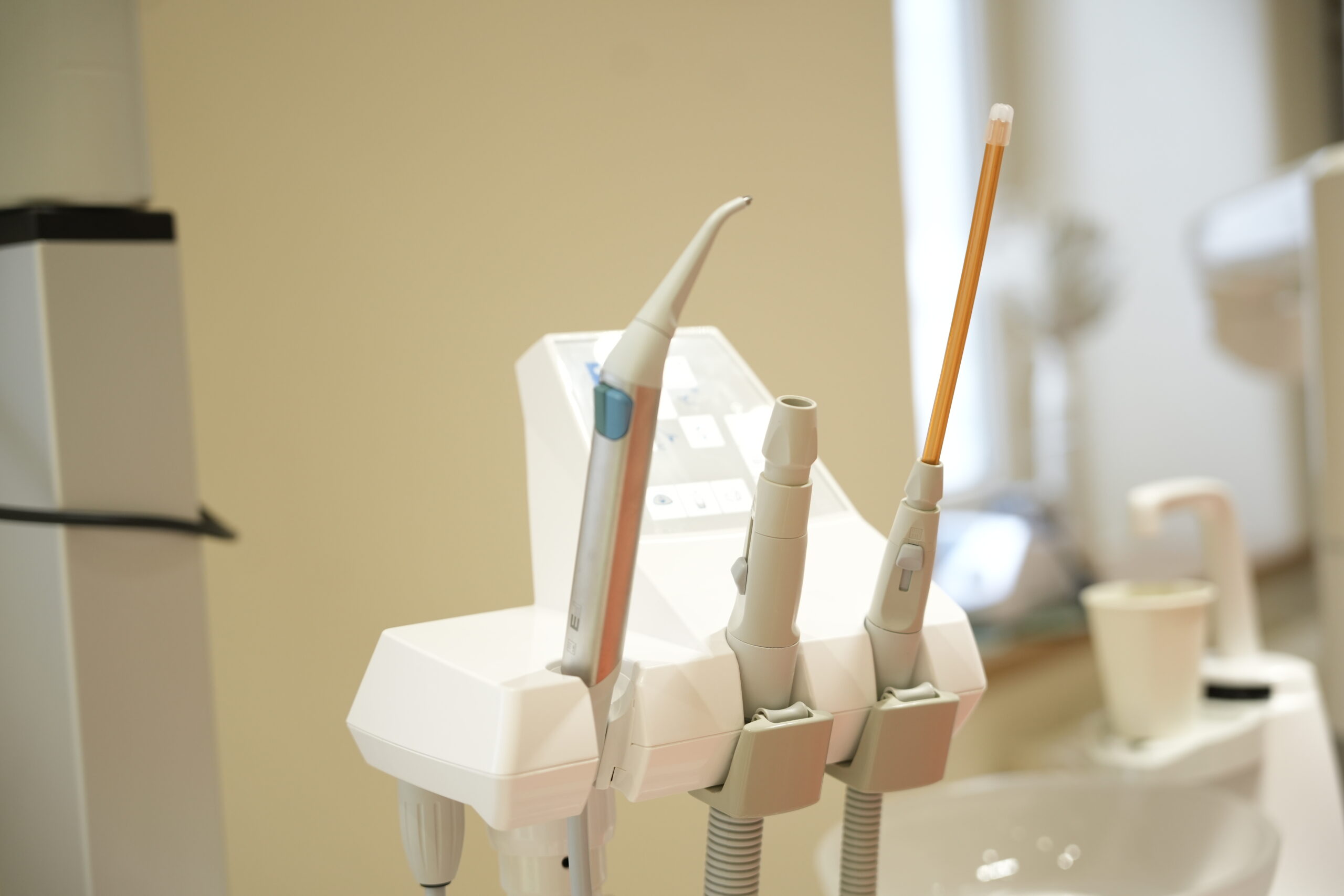 Instrumentar pe unitul dentar
